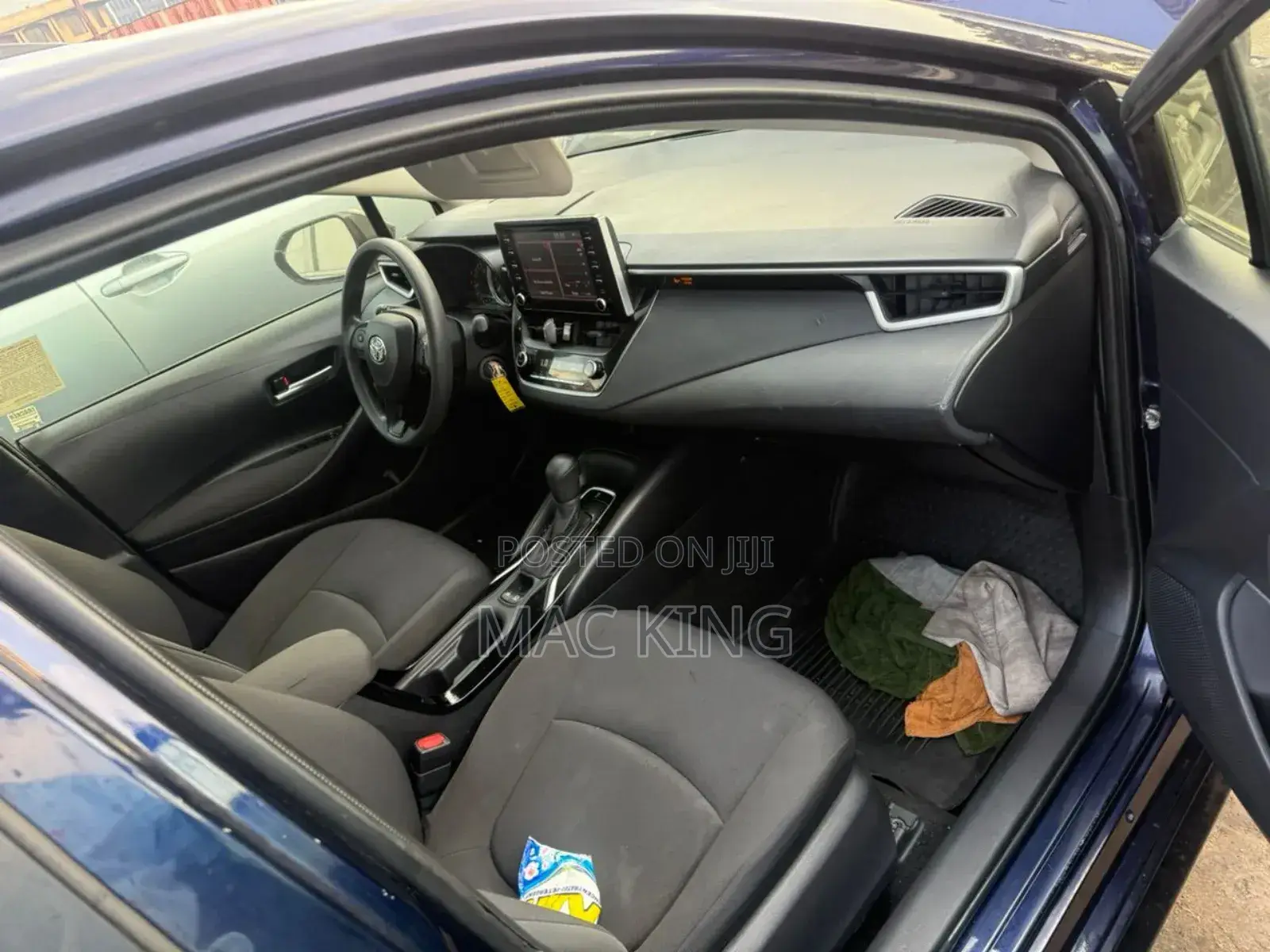 Toyota Corolla L 2020 Blue