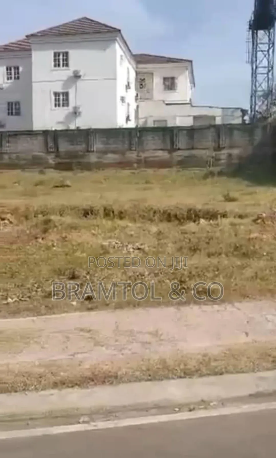 Distress 1300sqm Wuye Residential C of O Plot