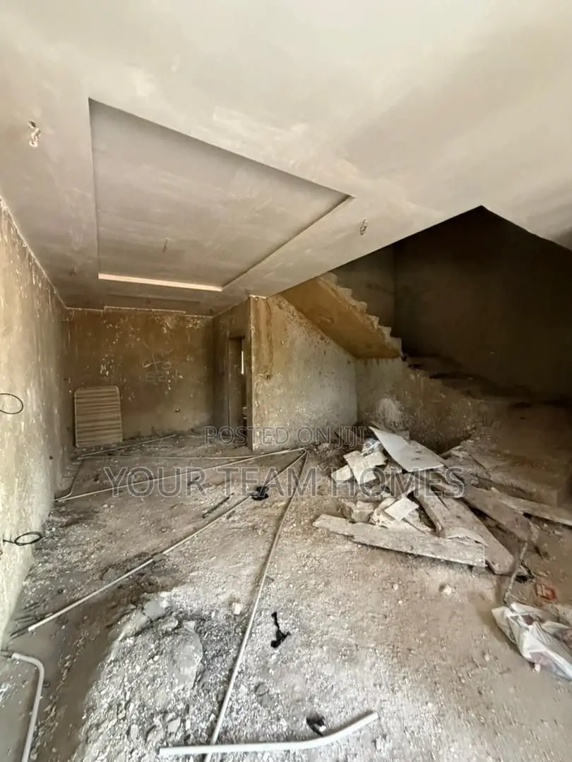 4bdrm Townhouse/Terrace in Life Camp for sale