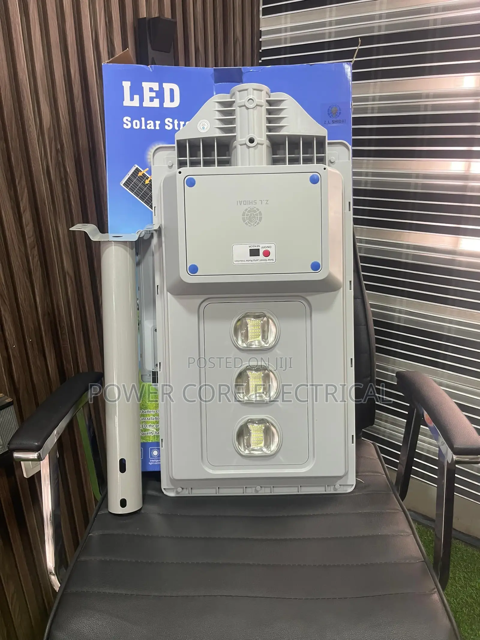 1200watts 3 Eyes All in One Solar Street Light With Pole