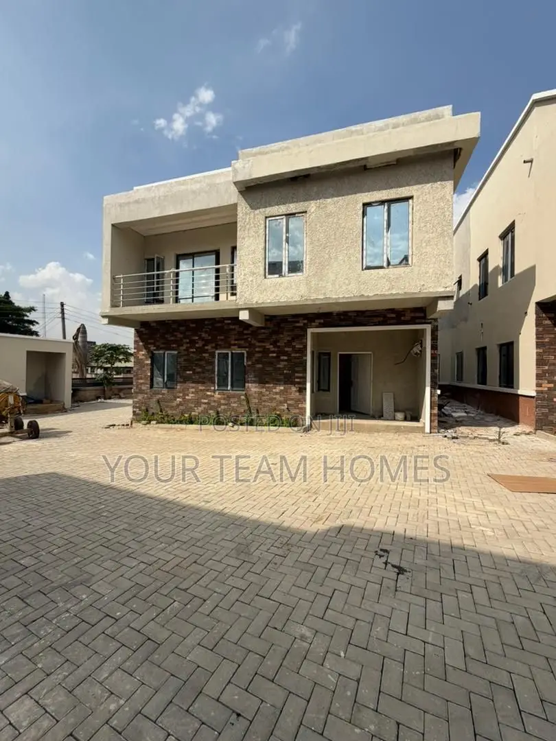 4bdrm Townhouse/Terrace in Life Camp for sale