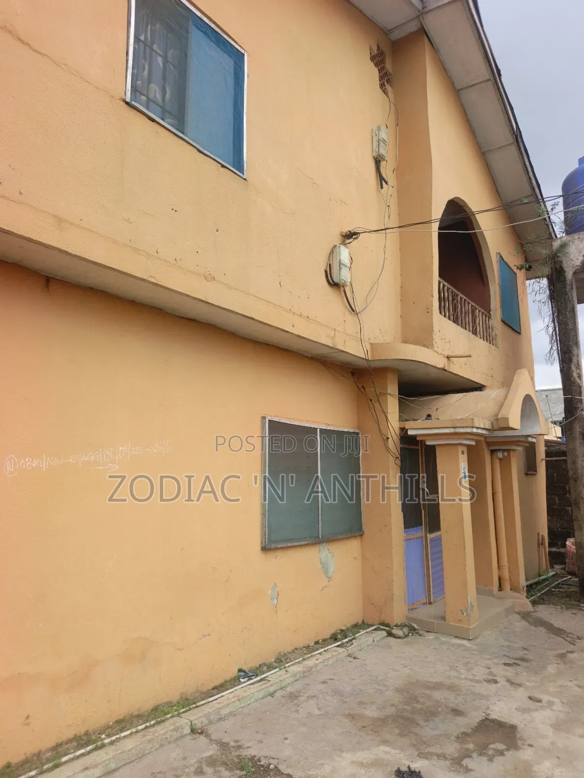 3bdrm Block of Flats in Ladoje, Oko-Oba for sale