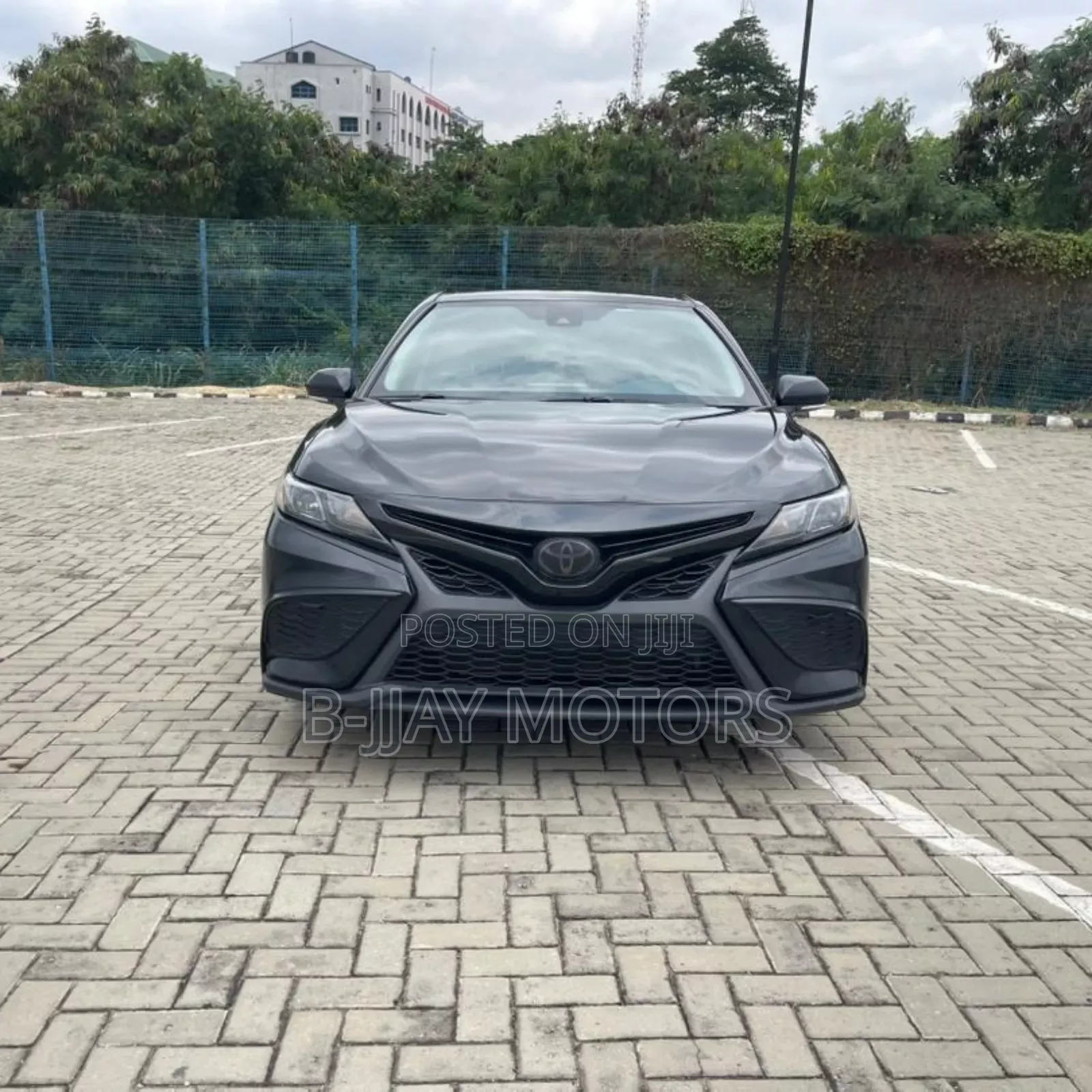 Toyota Camry SE 2023 Black