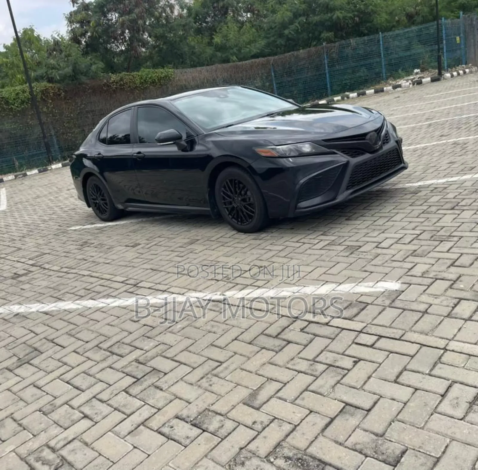 Toyota Camry SE 2023 Black