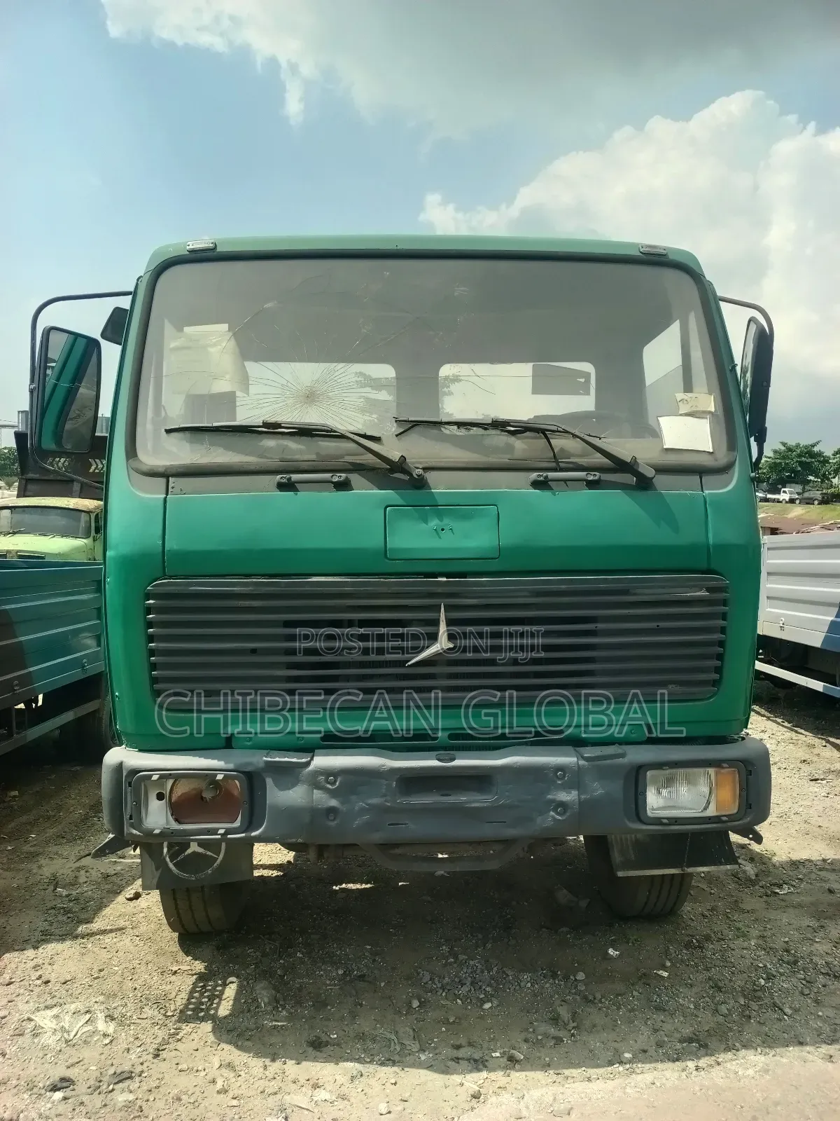 2219 Mercedes Benz Truck (Cab and Chassis) With V6. (Foreign Used)