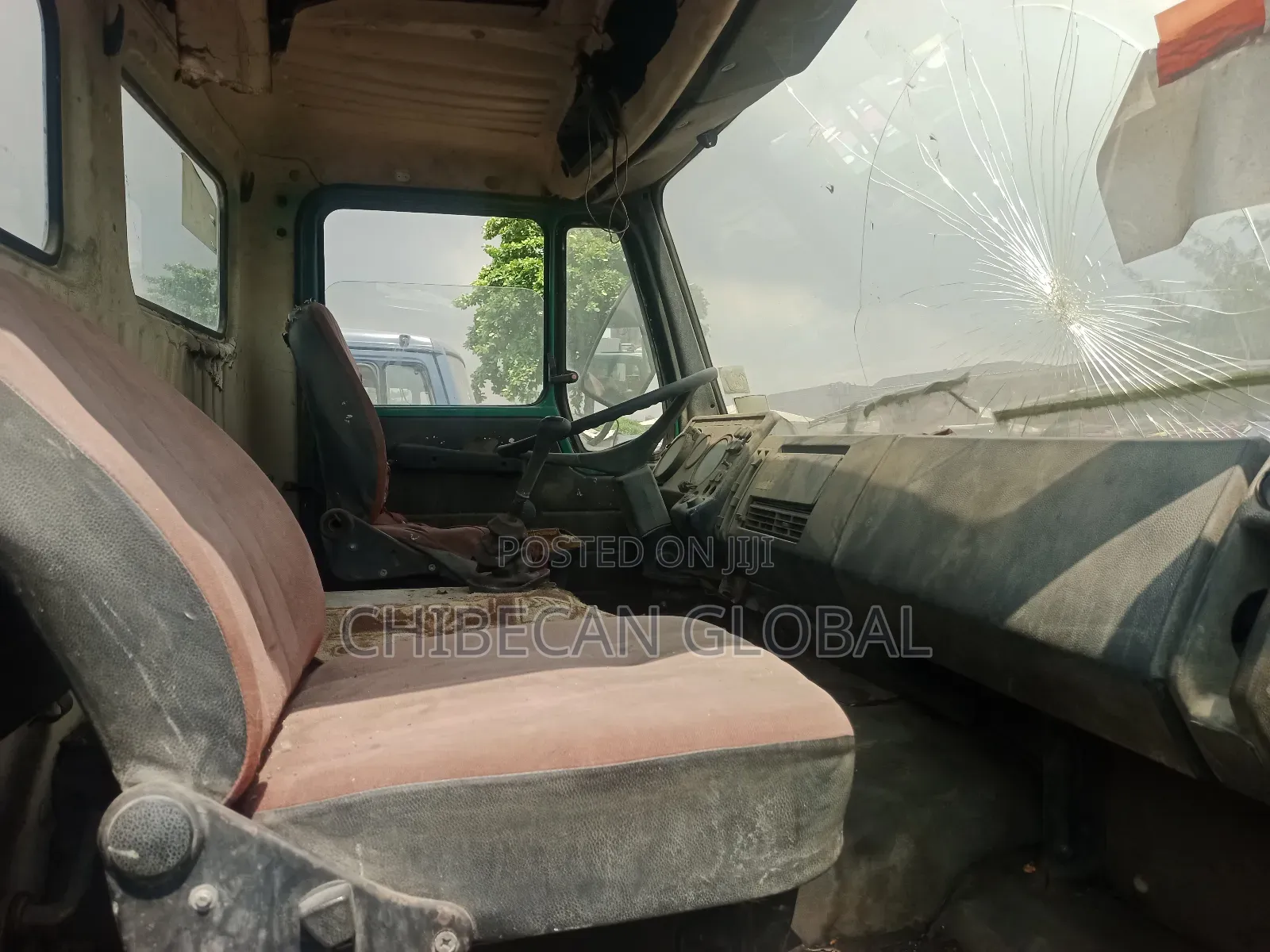 2219 Mercedes Benz Truck (Cab and Chassis) With V6. (Foreign Used)