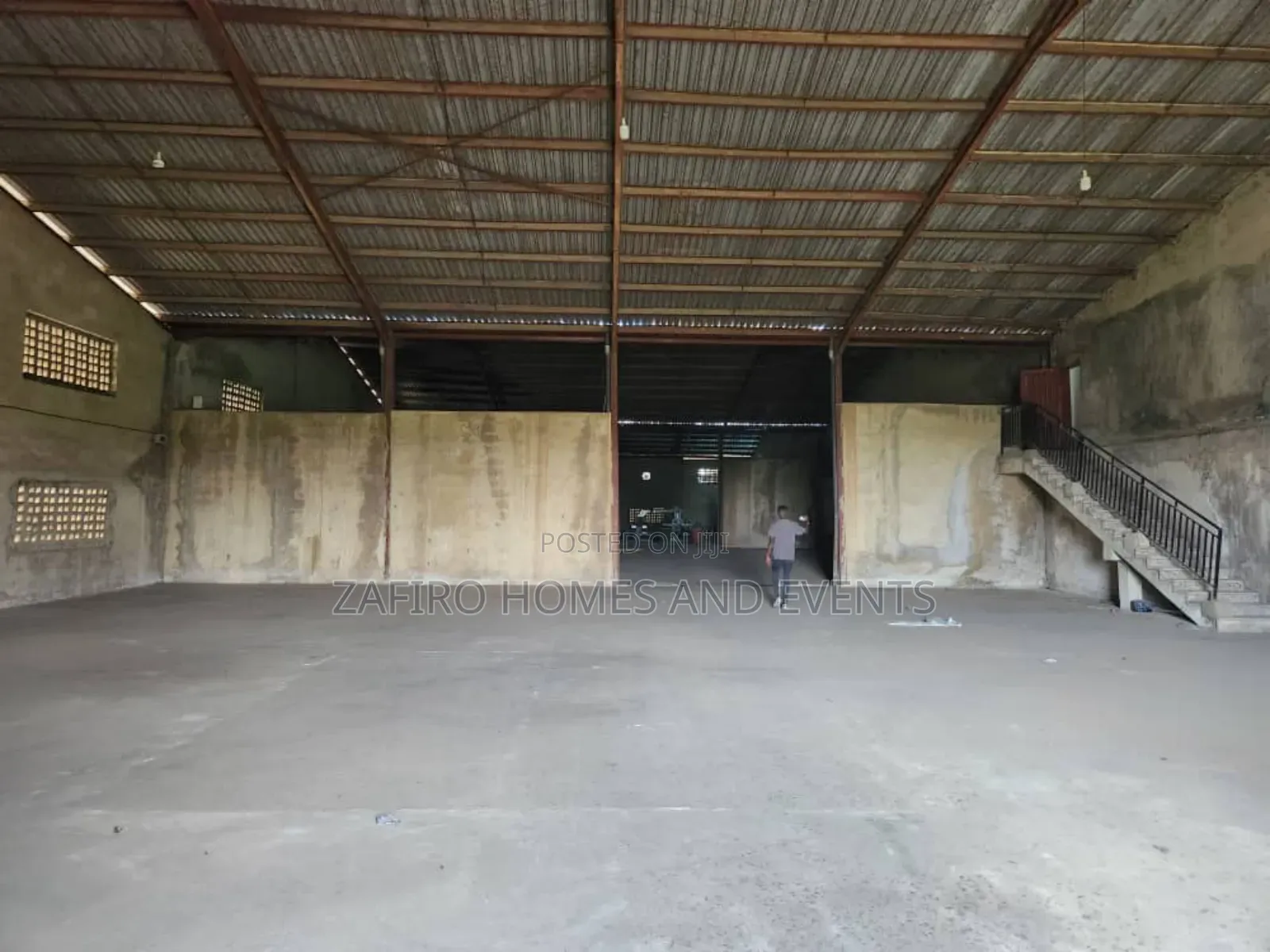 2750m2 Warehouse at Podo on Old Lagos Ibadan Expressway Ib for Lease