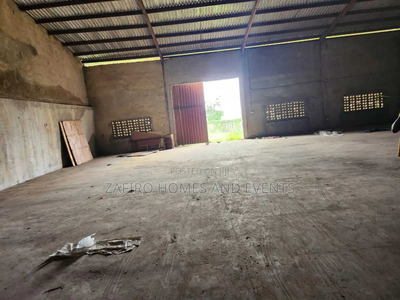 2750m2 Warehouse at Podo on Old Lagos Ibadan Expressway Ib for Lease