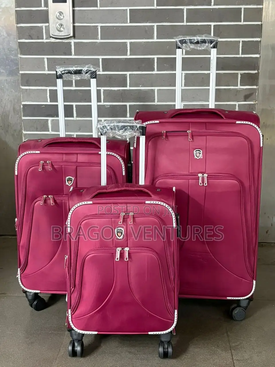 Set of 3pcs Uniques Fabrics Boxes / Luggage