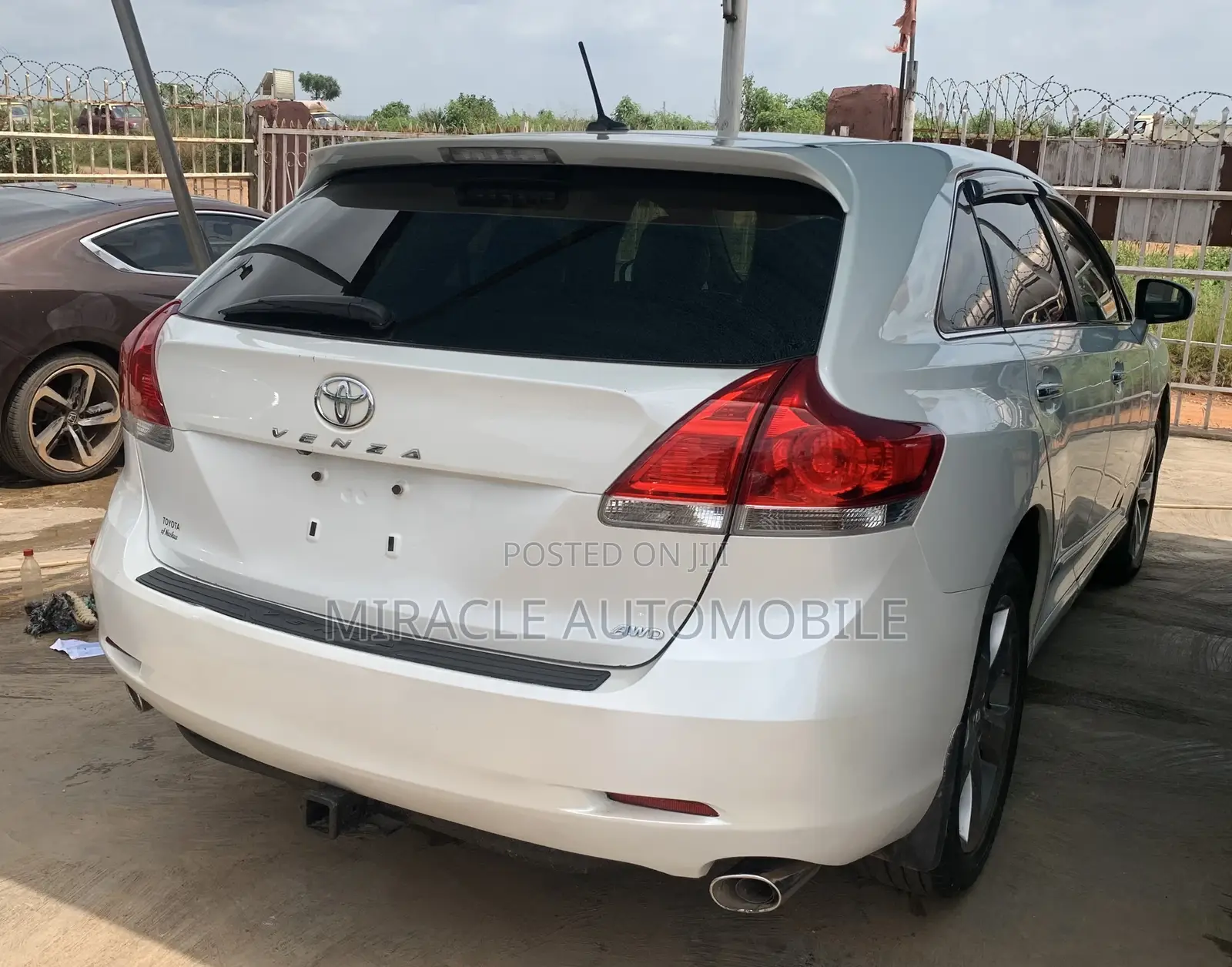Toyota Venza V6 AWD 2011 White
