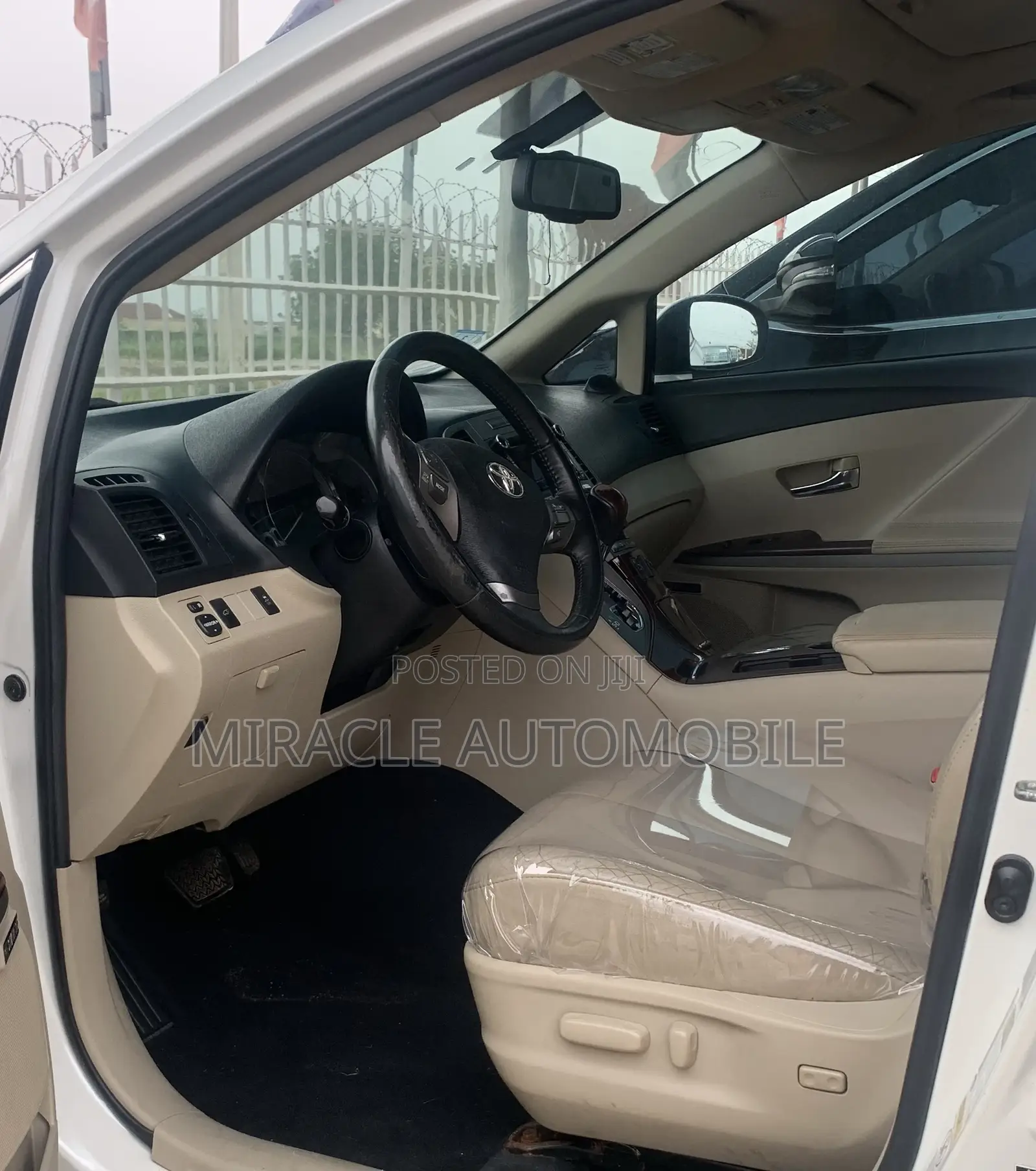 Toyota Venza V6 AWD 2011 White