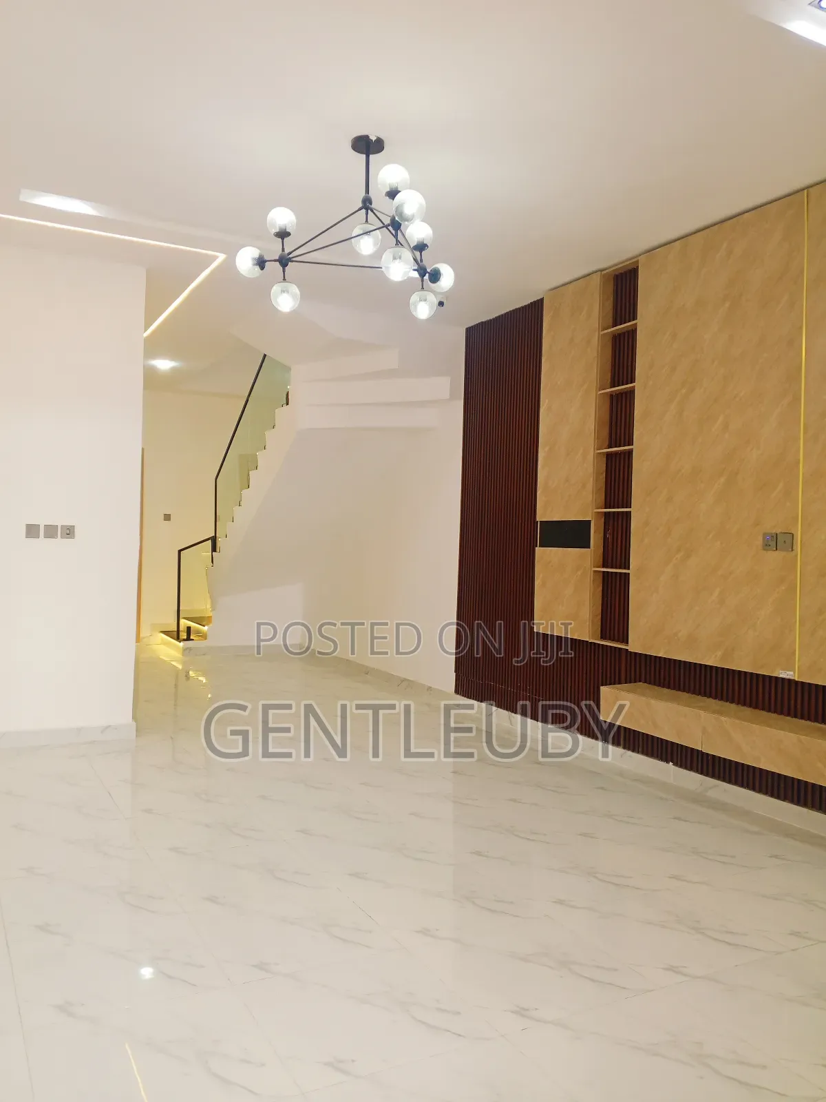 4bdrm Duplex in Orchid, Lekki Phase 2 for rent