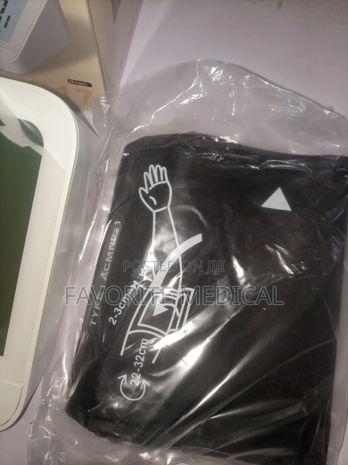 Rechargable Electronic Blood Pressure Machine (Model:S17)