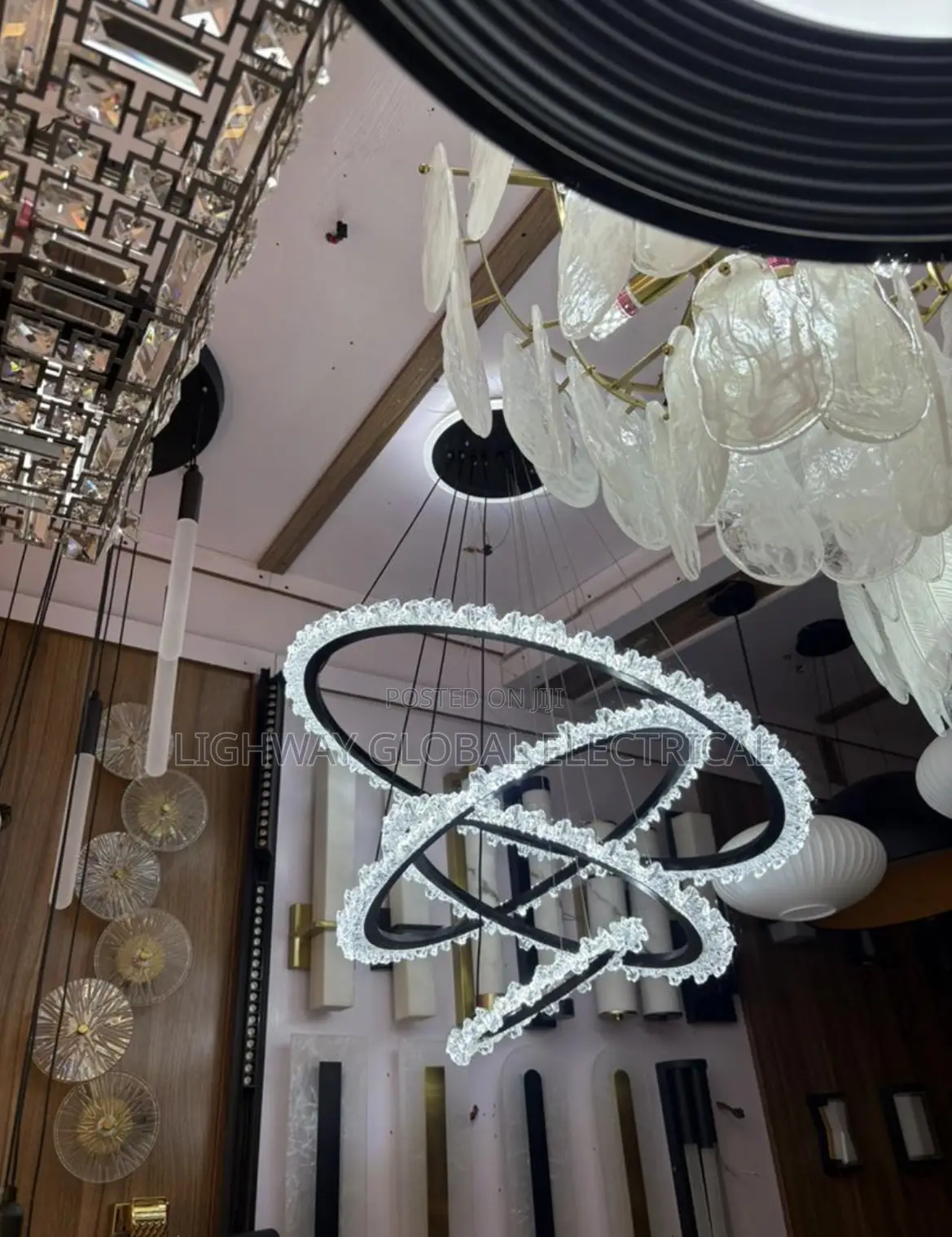 Dropping Ring Chandelier Light