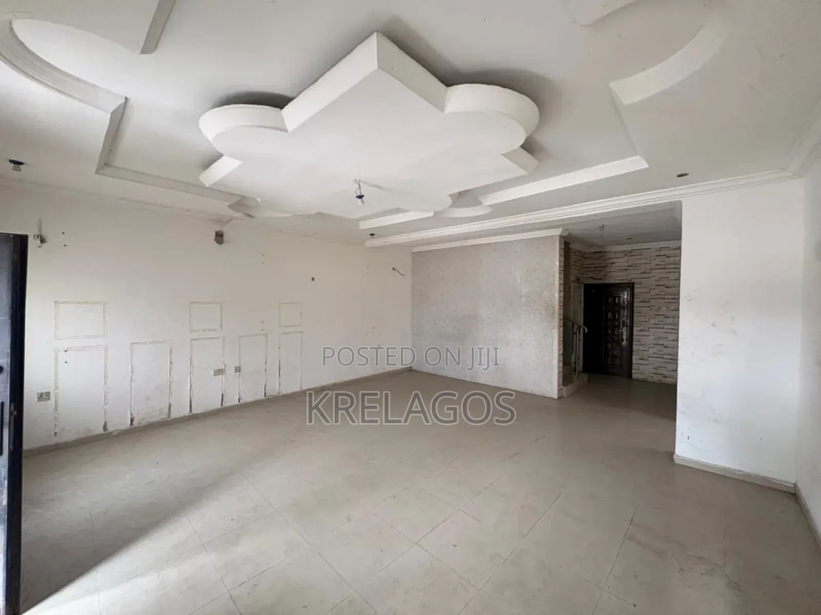 4bdrm Duplex in Agungi for sale