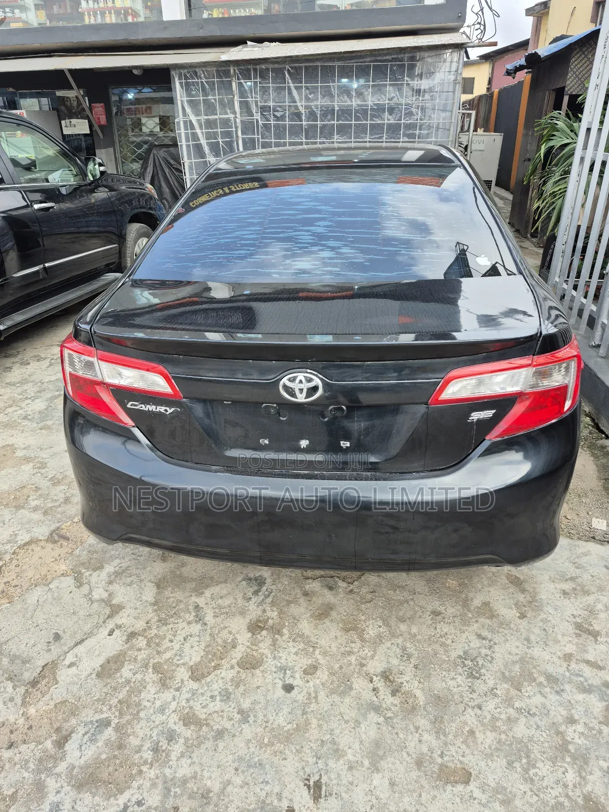 Toyota Camry SE 4dr Sedan (2.5L 4cyl 6A) 2012 Black