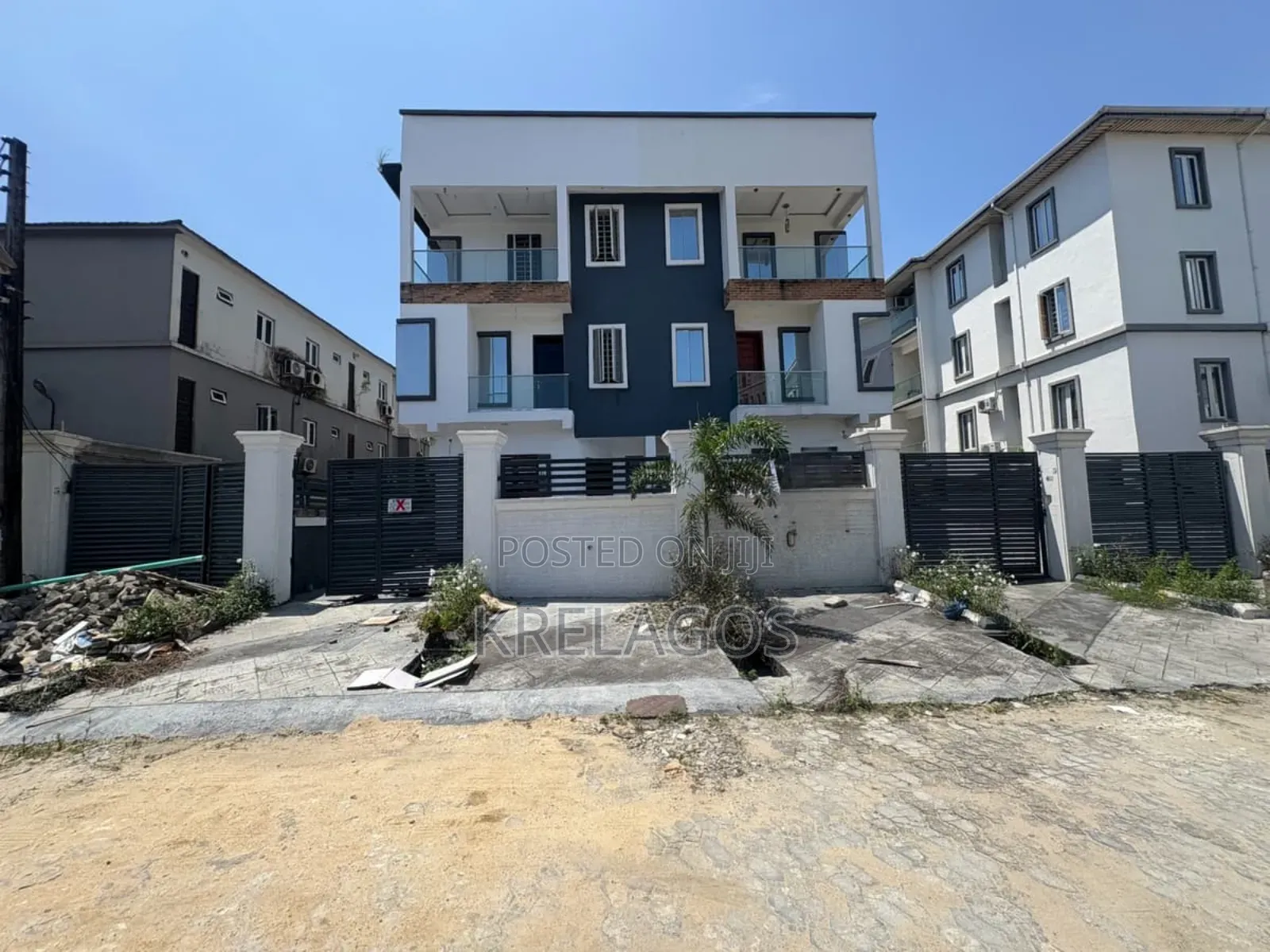 5bdrm Duplex in Agungi for sale