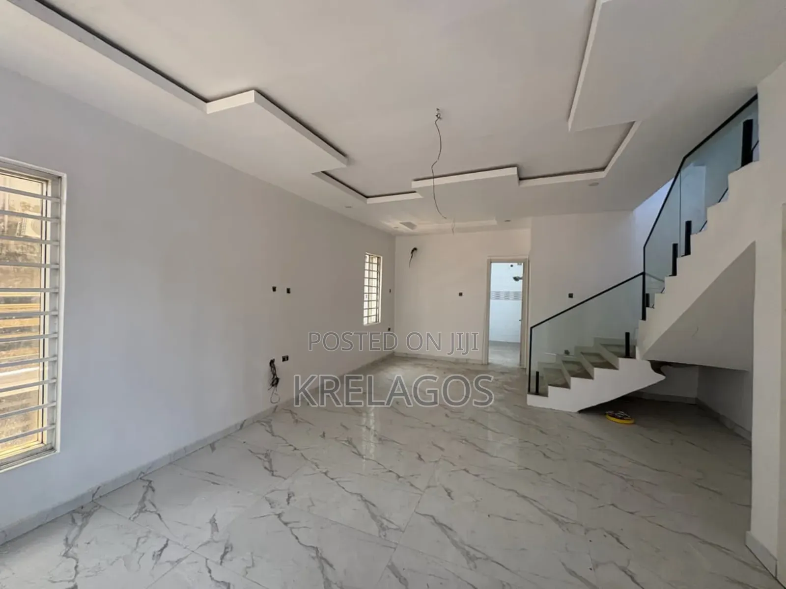 5bdrm Duplex in Agungi for sale
