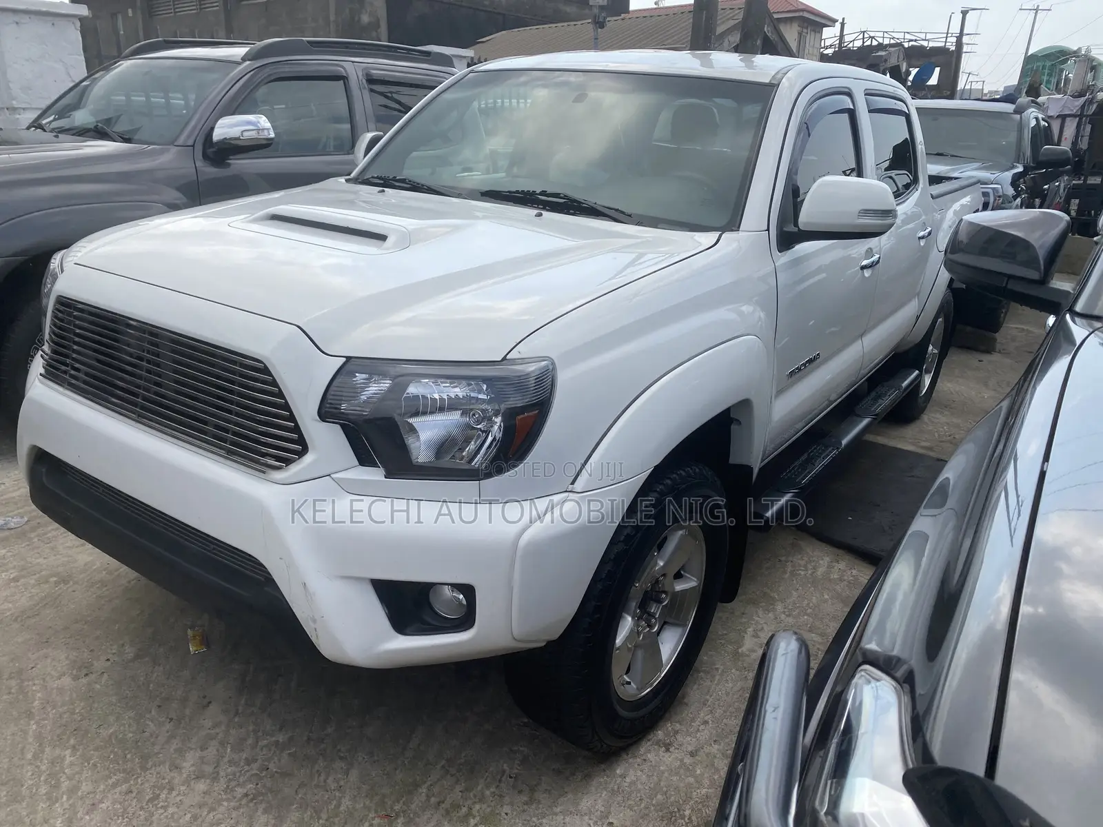 Toyota Tacoma PreRunner V6 4dr Double Cab 6.1 ft. SB (4.0L 6cyl 5A)