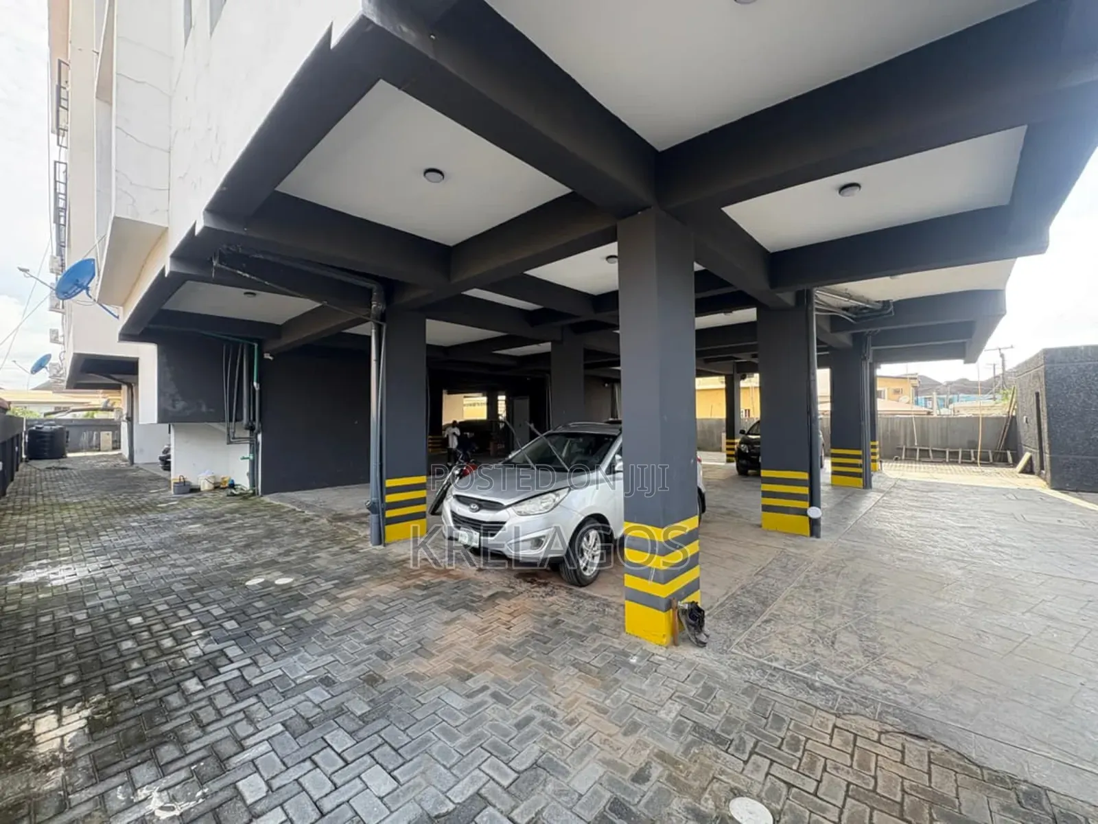 2bdrm Apartment in Agungi for sale