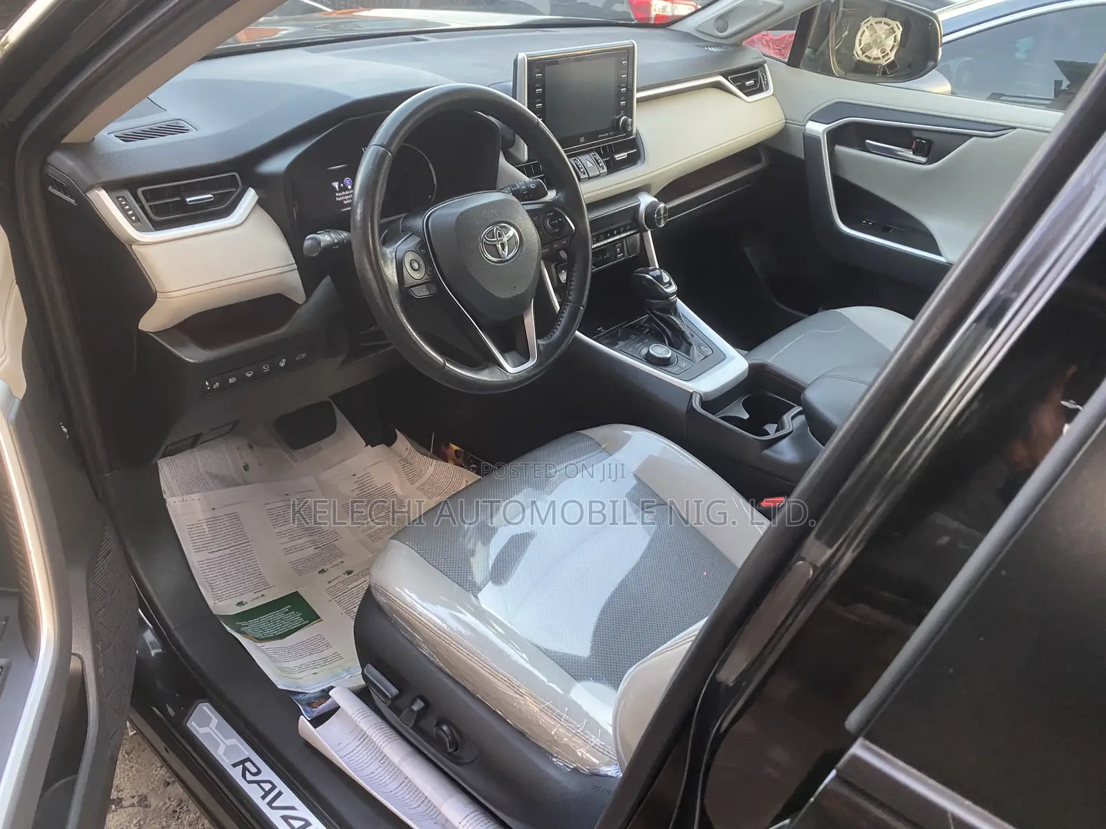 Toyota RAV4 Limited 2021 Black