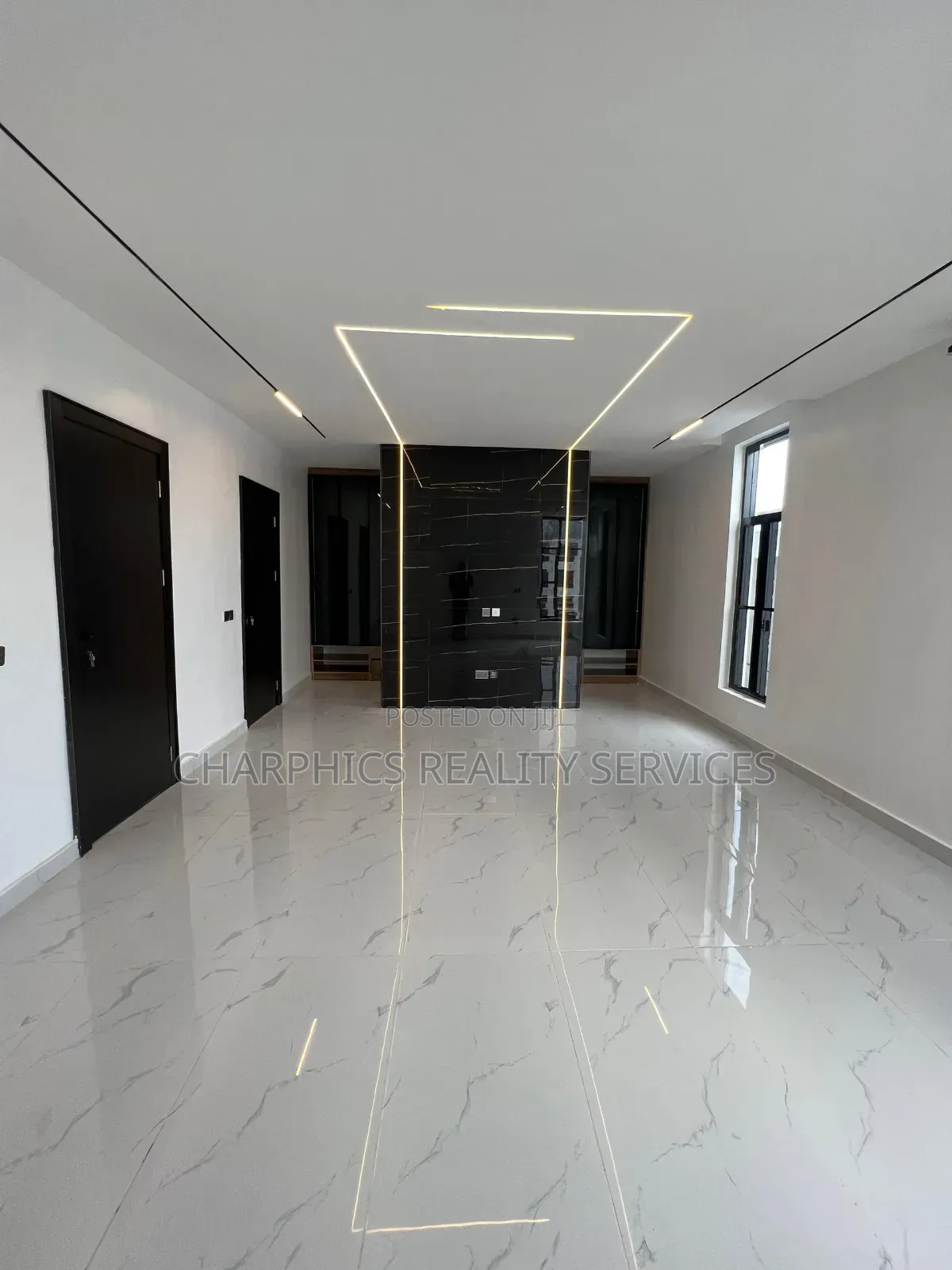 5bdrm Duplex in Lekki Phase 1 for sale