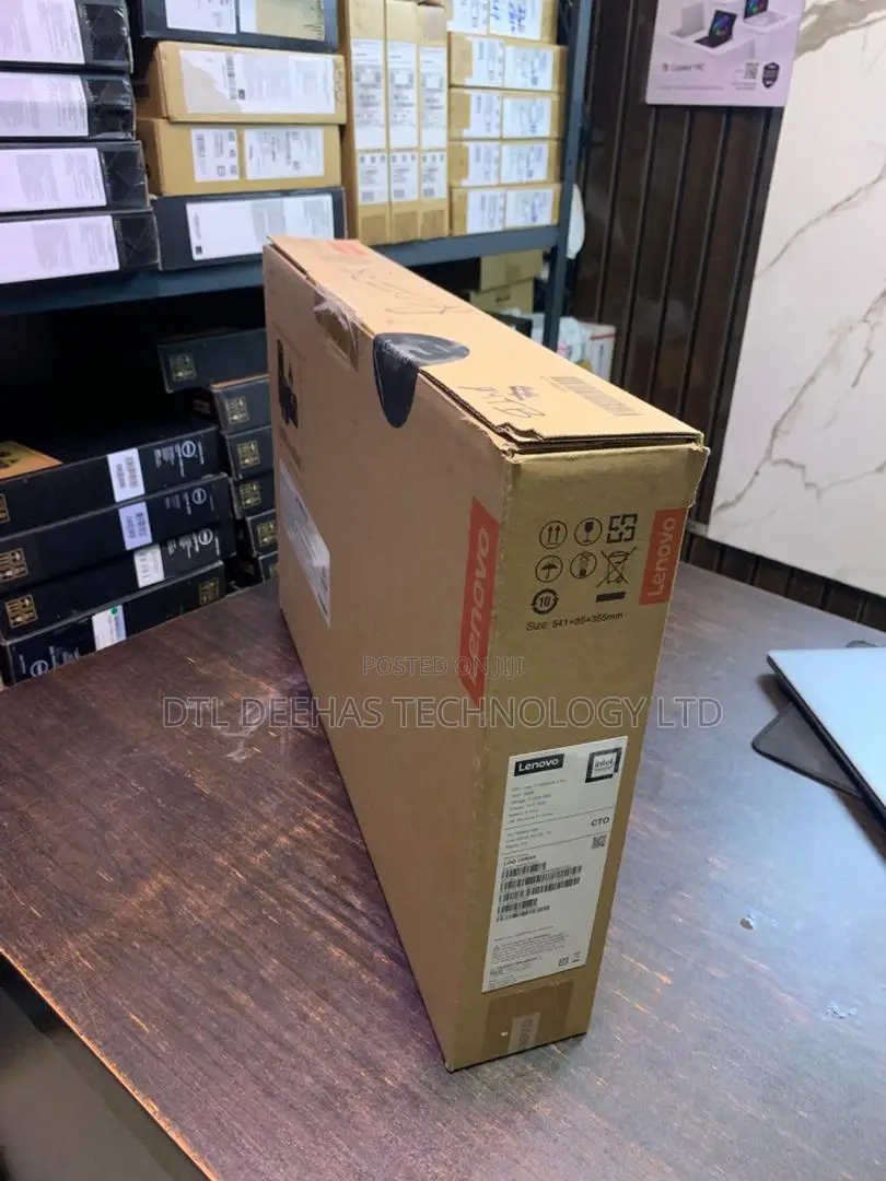 New Laptop Lenovo LOQ 15IRH8 16GB Intel Core I7 SSD 512GB