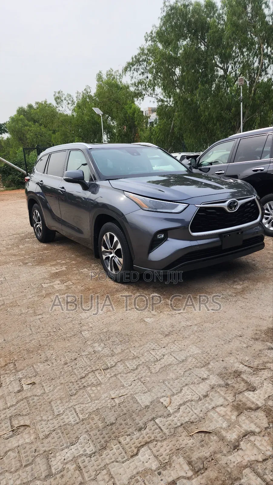 Toyota Highlander XLE 2021 Gray