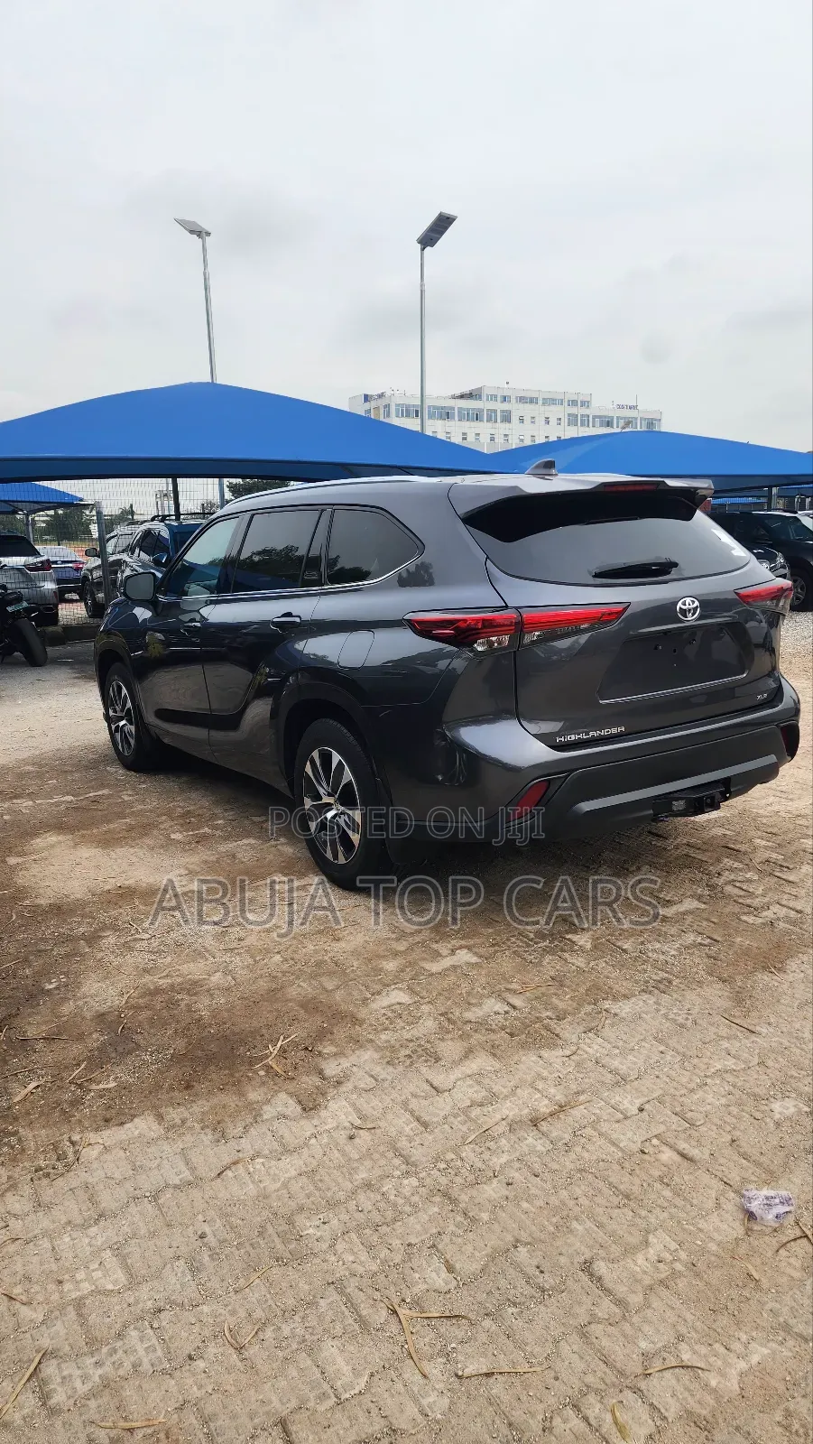 Toyota Highlander XLE 2021 Gray