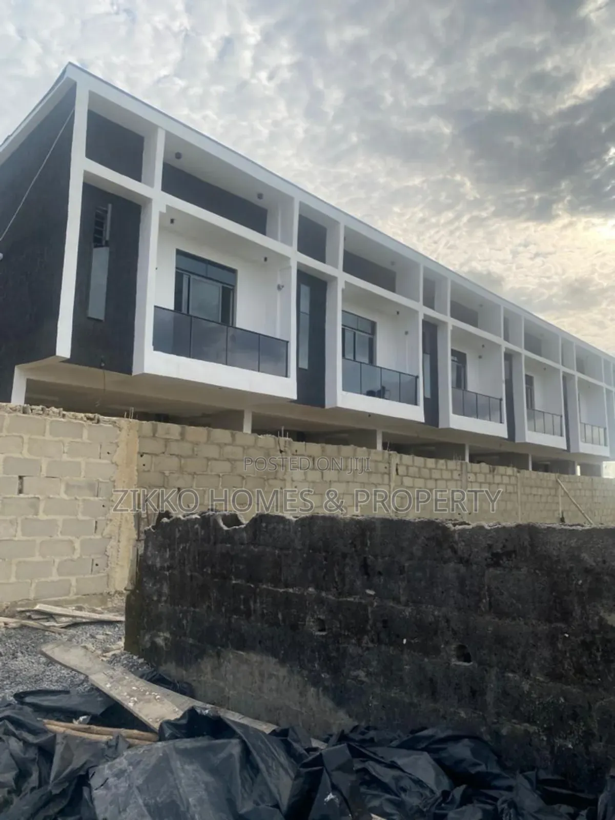 3bdrm Townhouse/Terrace in Ajah, Lekki for sale