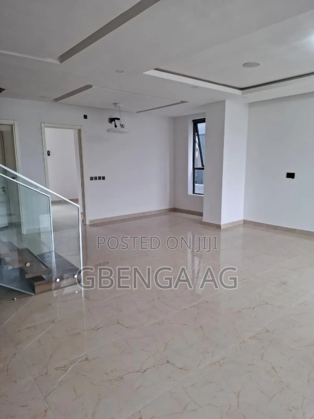 4bdrm Maisonette in Lekki Phase 1 for sale