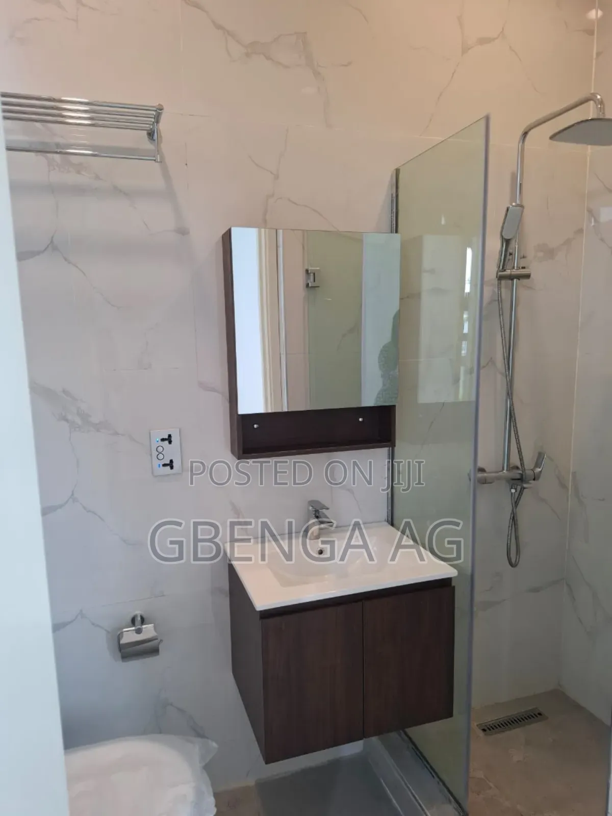 4bdrm Maisonette in Lekki Phase 1 for sale