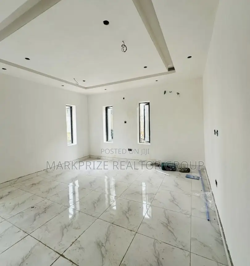 3bdrm Apartment in Gbagada Lagos for sale