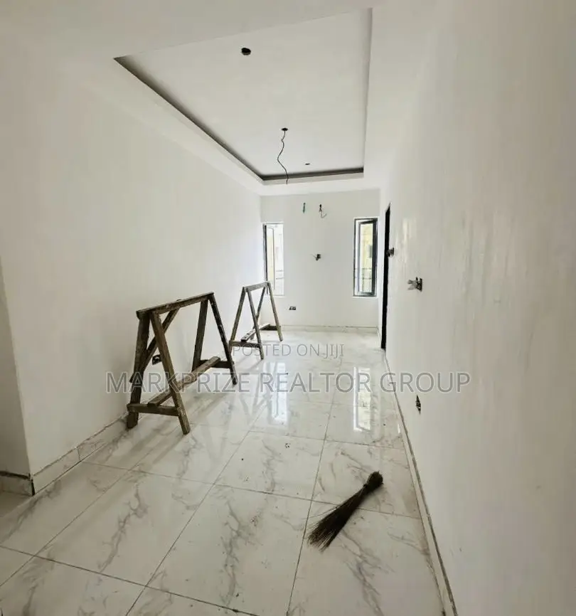 3bdrm Apartment in Gbagada Lagos for sale