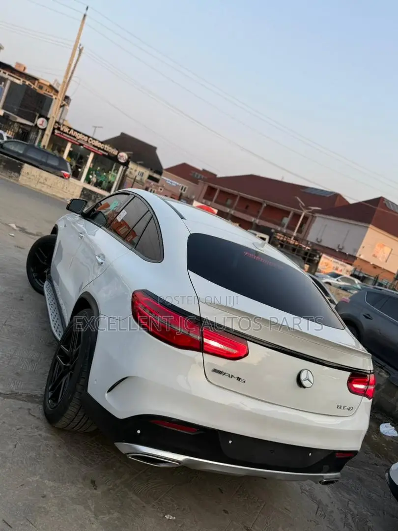 Mercedes-Benz GLE-Class AMG GLE 43 4MATIC 2019 White