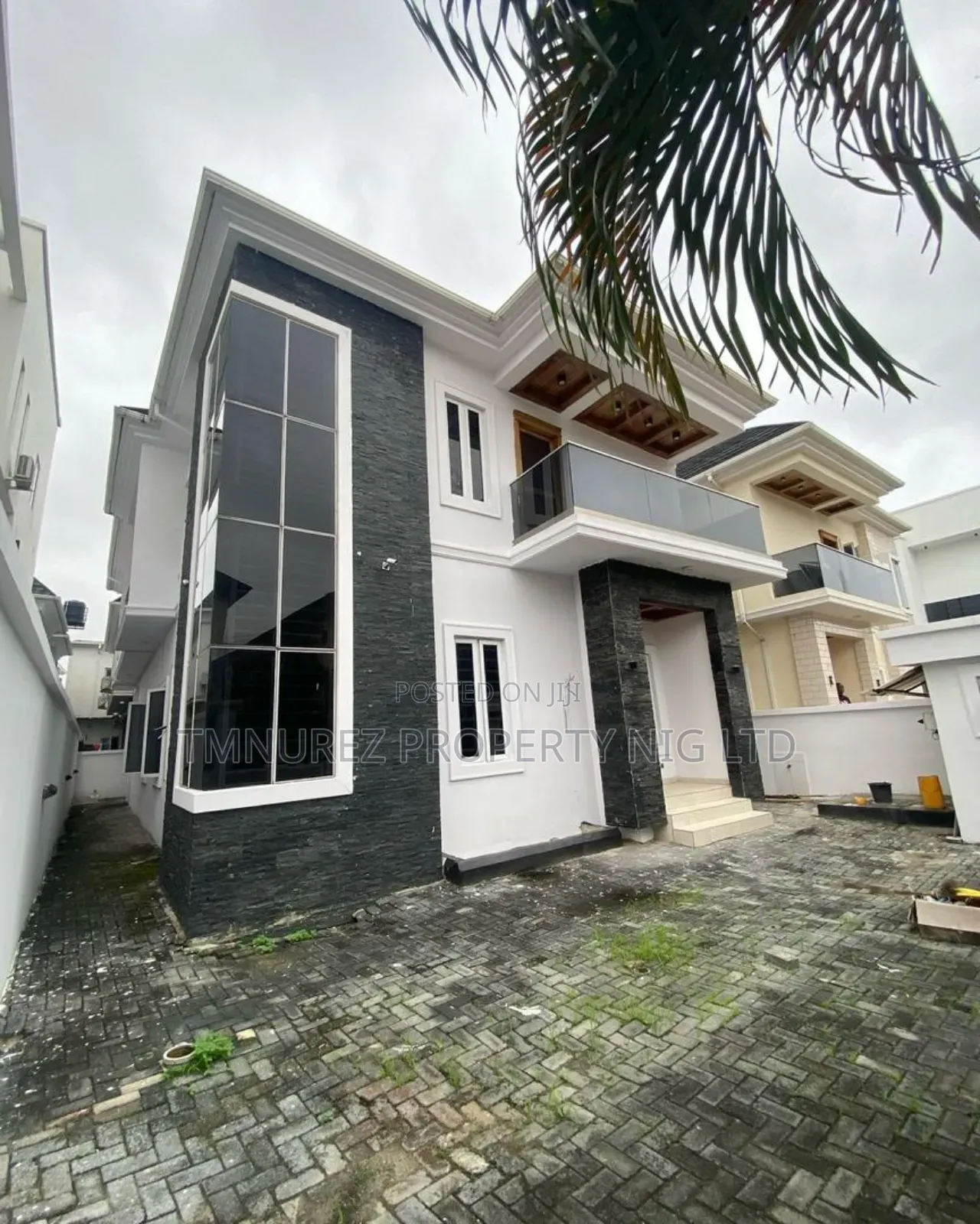 Studio Apartment in Osapa London, Chevron for rent