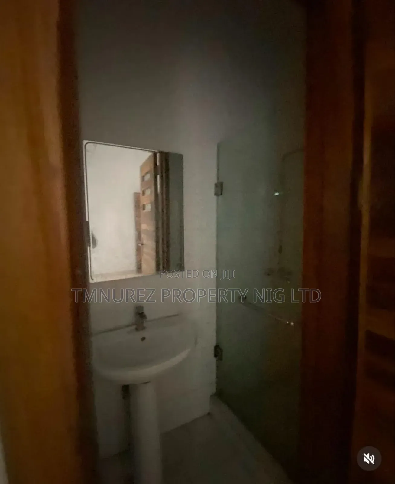 Studio Apartment in Osapa London, Chevron for rent