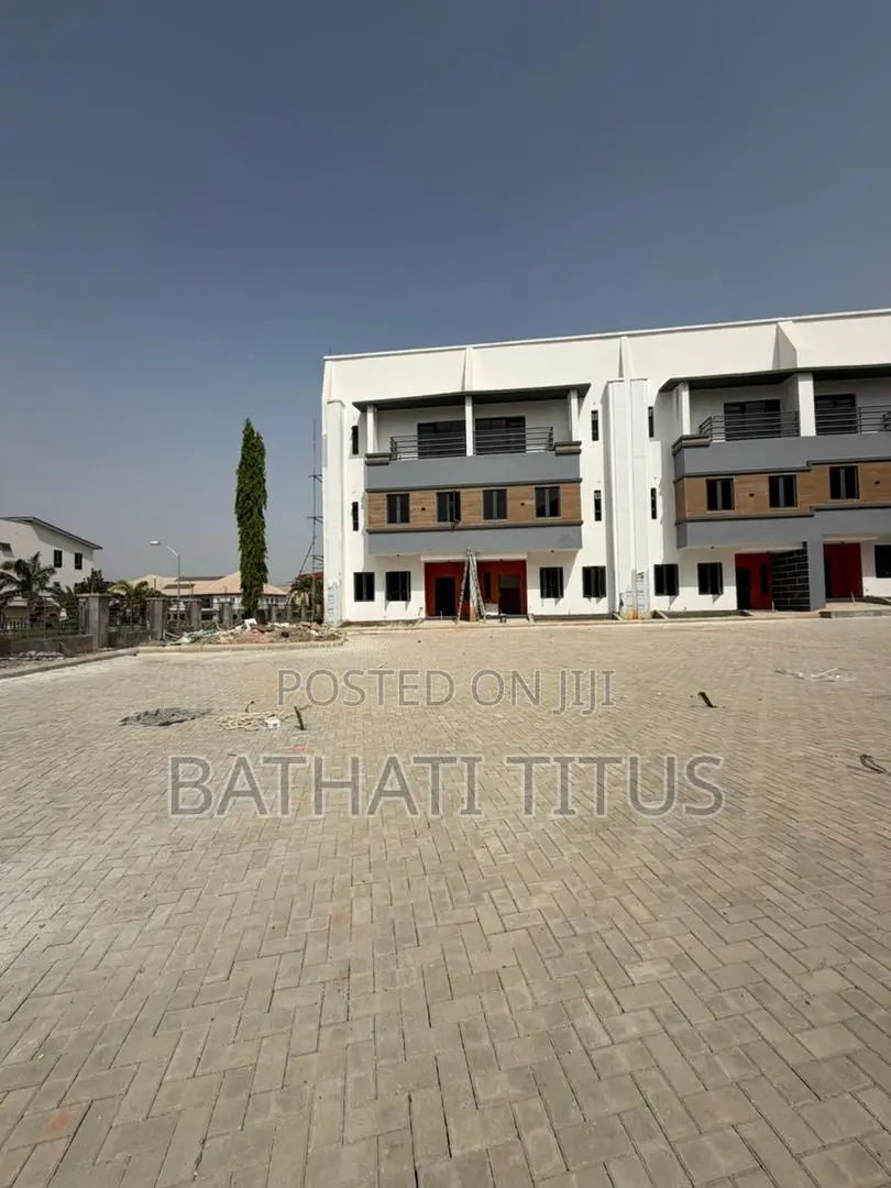 4bdrm Duplex in Wuye for sale