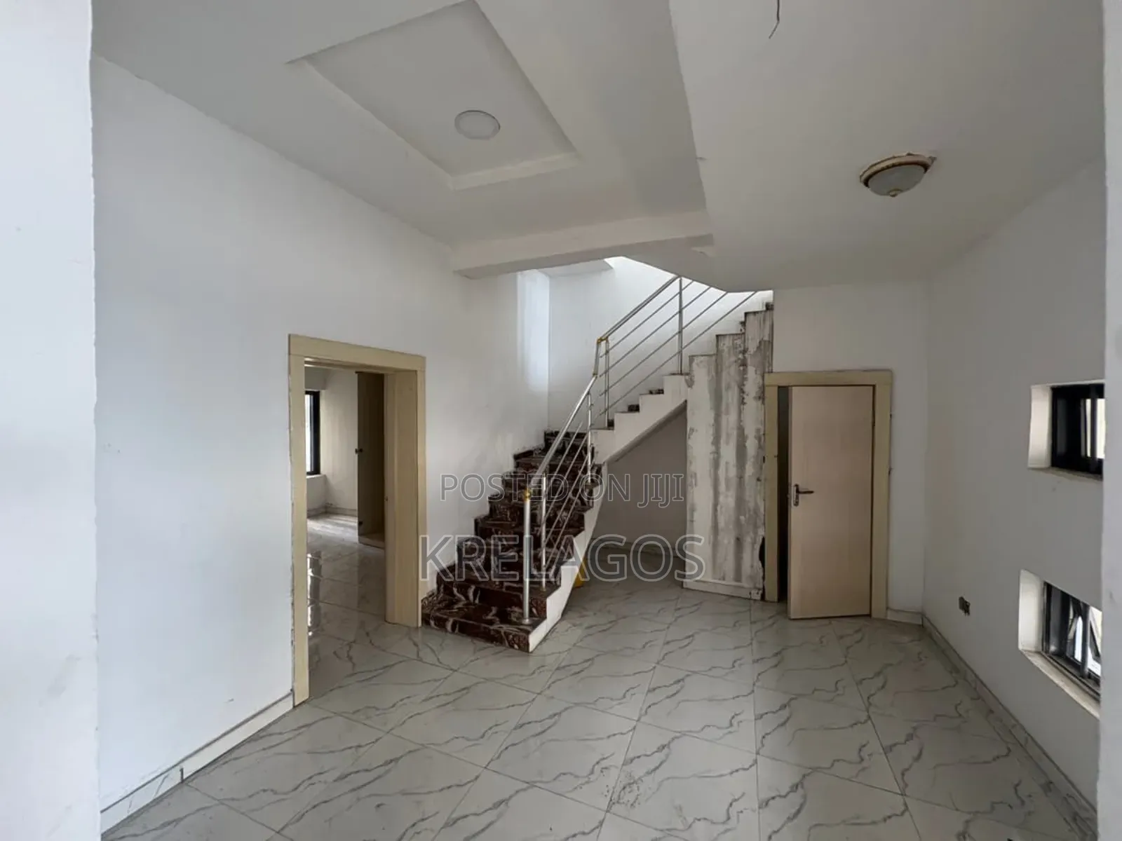 4bdrm Duplex in Idado for sale