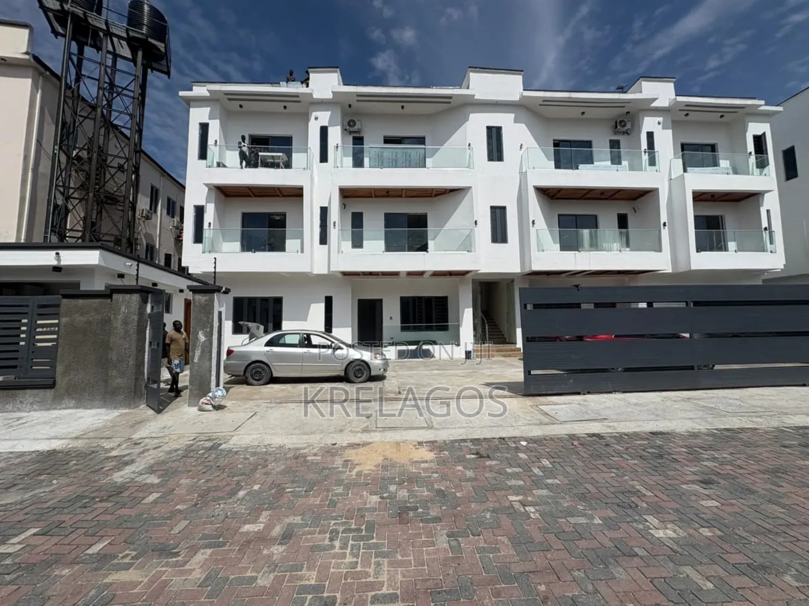 2bdrm Apartment in Agungi for sale