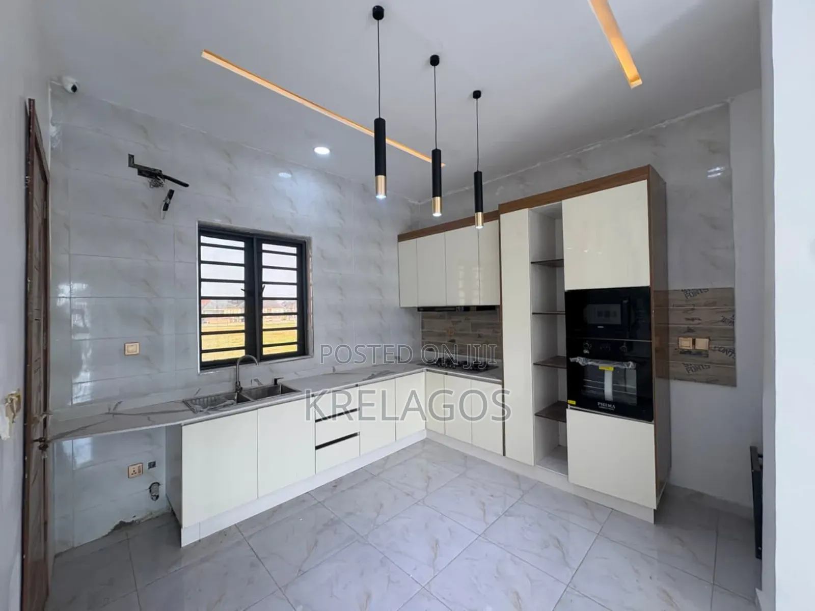 2bdrm Apartment in Agungi for sale