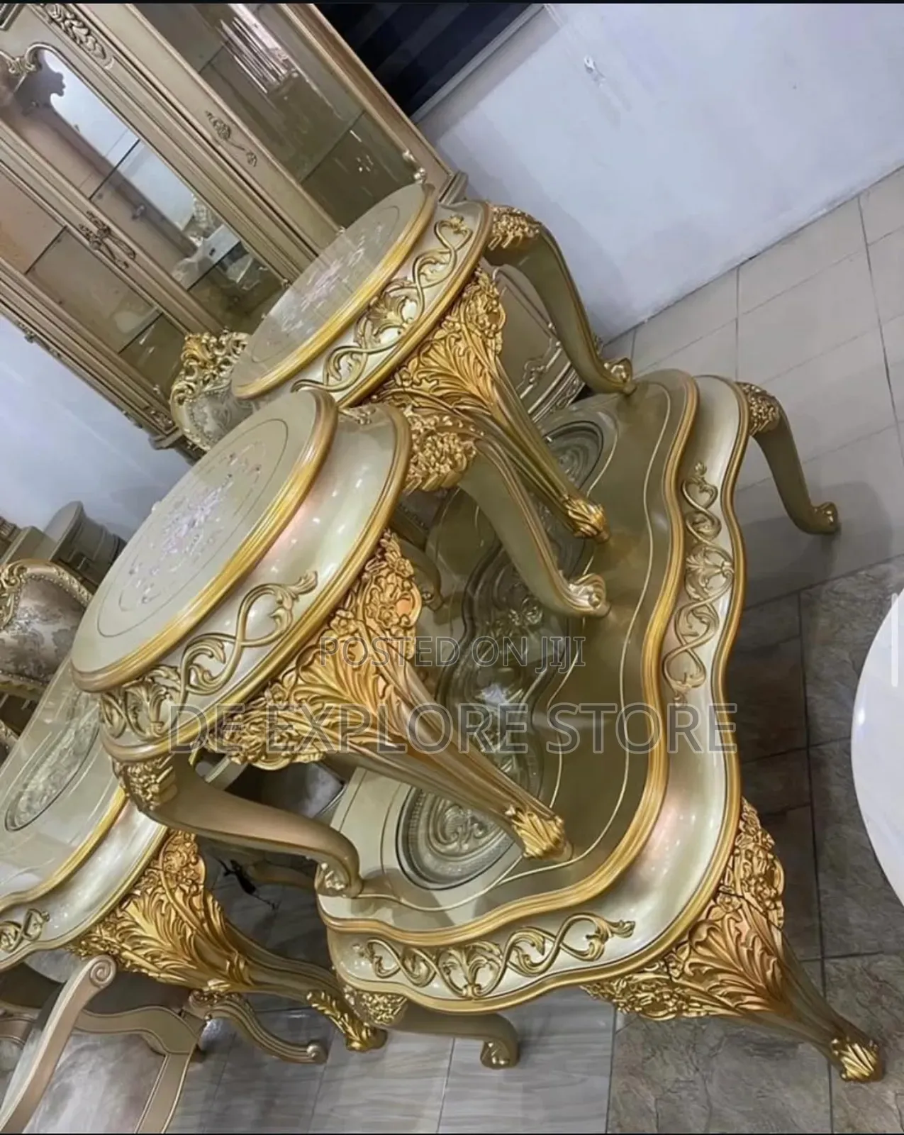 Royal Center Table With Side Stool