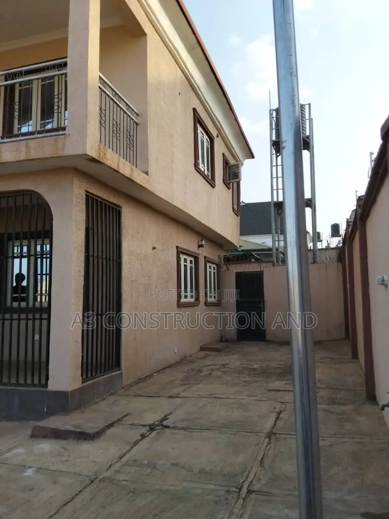 4bdrm Duplex in Akala Akobo for rent