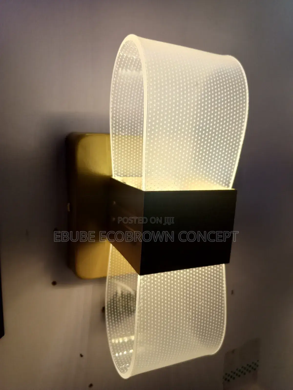 Wall Bracket for Modern Homes, Living Rooms and Dinner Light