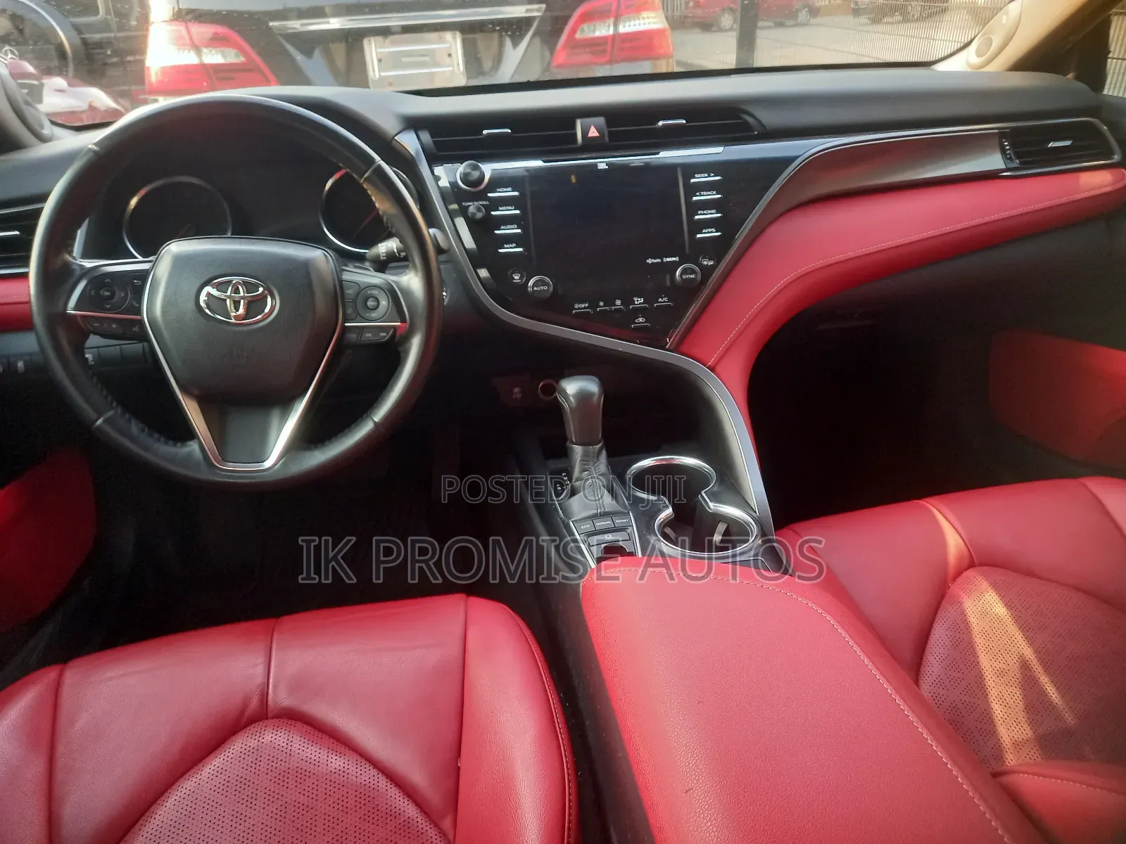 Toyota Camry 2019 White