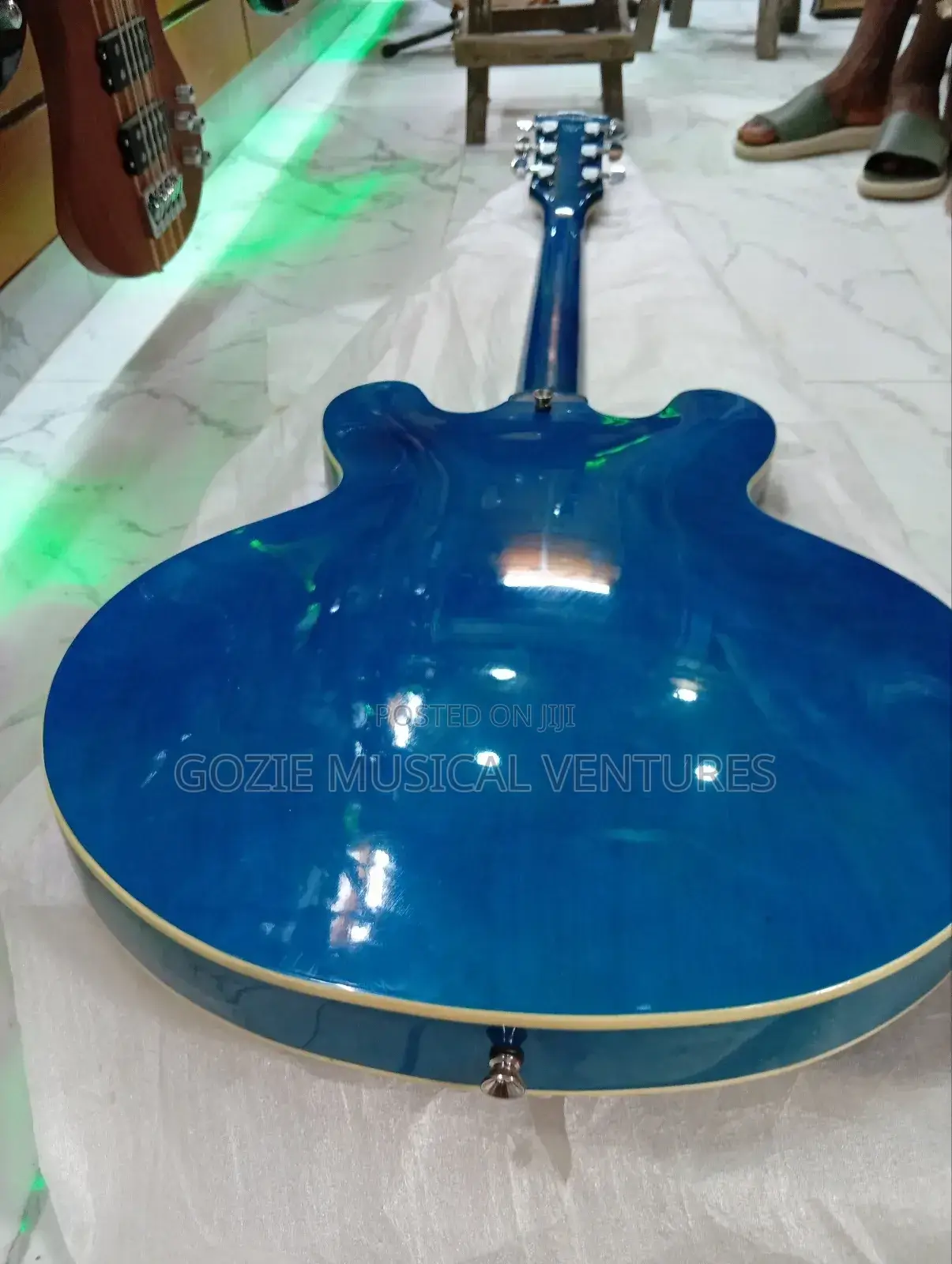 6 Strings Fender Semi Hollow Body Electric Guitar With Amazing Sound
