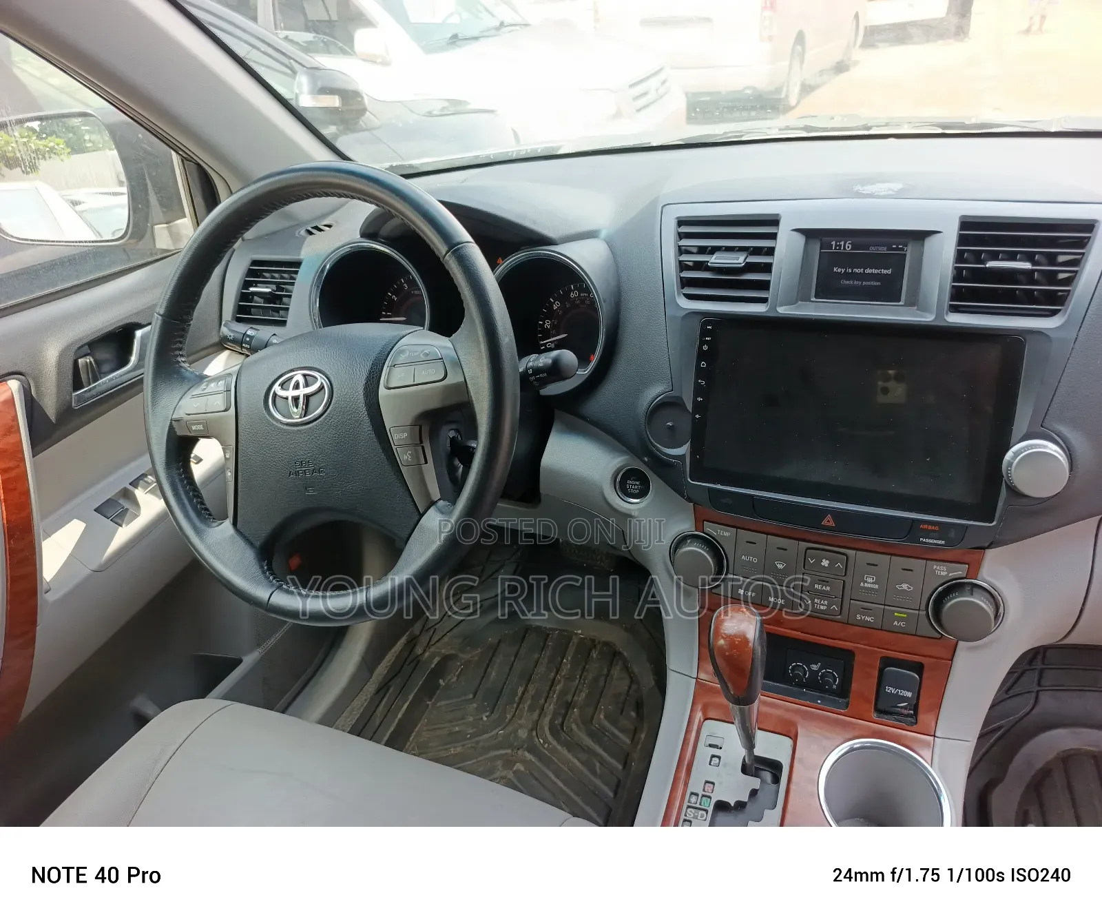 Toyota Highlander 2010 Gray