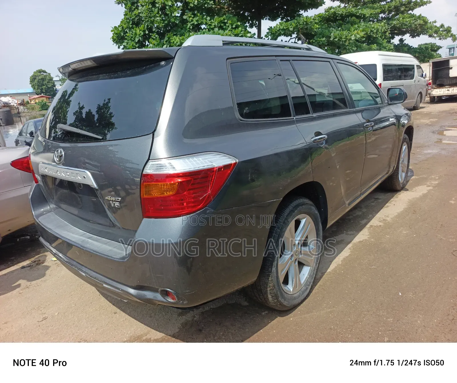 Toyota Highlander 2010 Gray