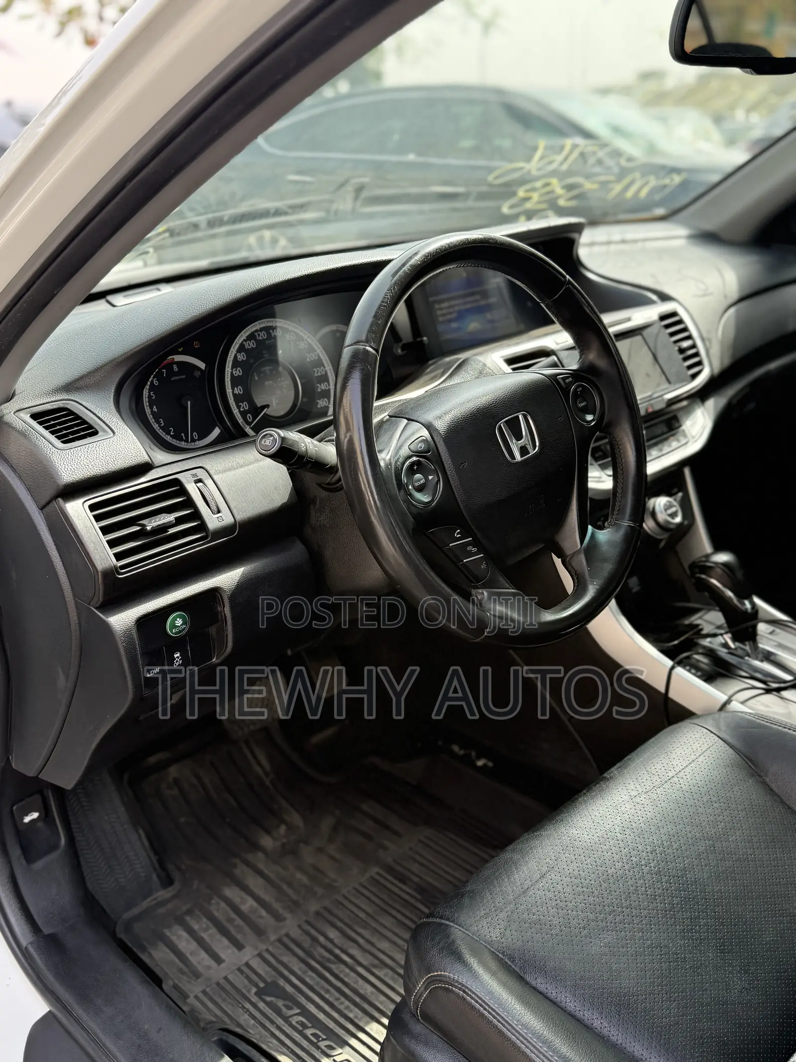 Honda Accord Touring V-6 4dr Sedan (3.5L 6cyl 6A) 2015 White