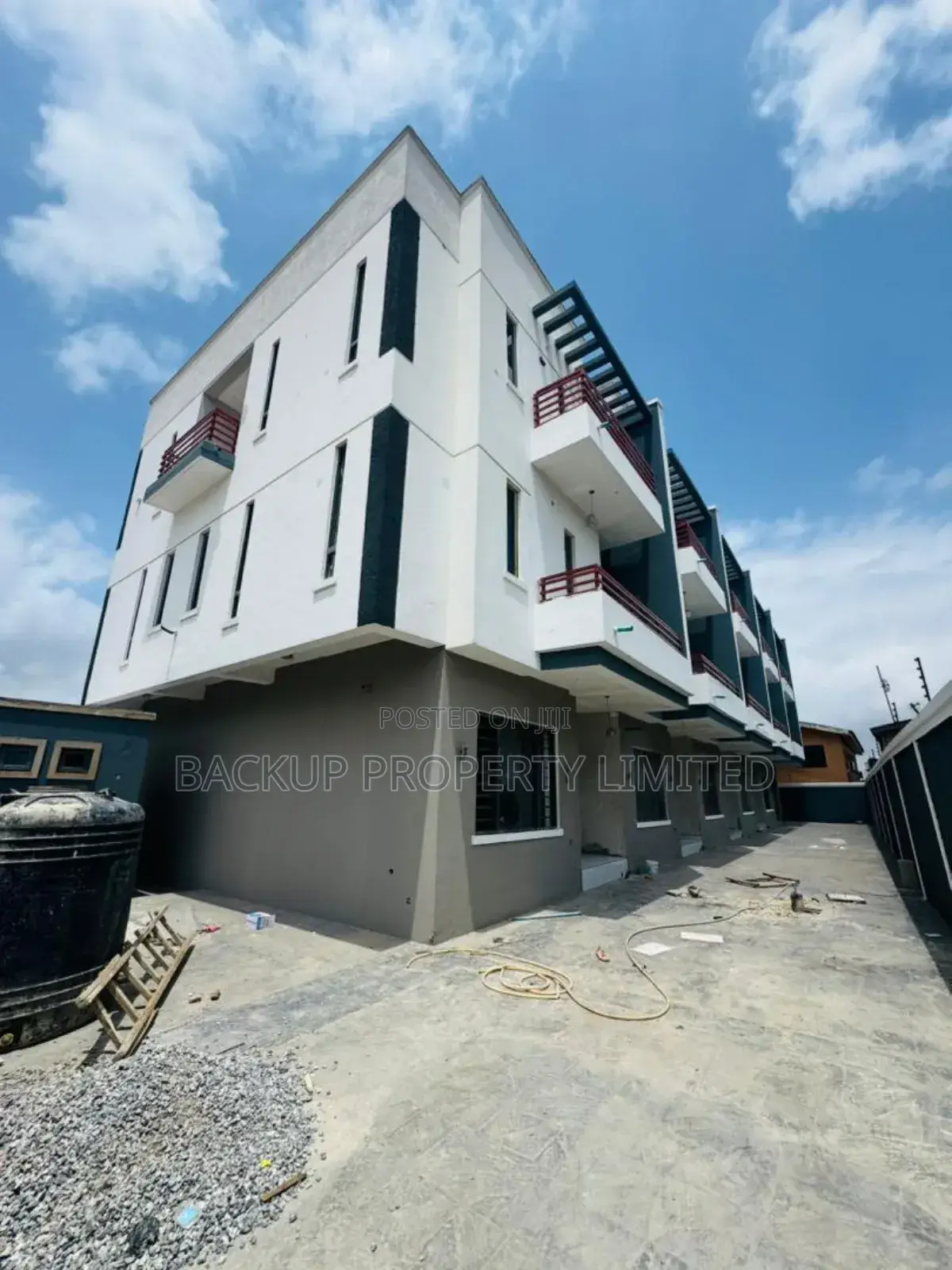 4bdrm Duplex in Magodo for sale